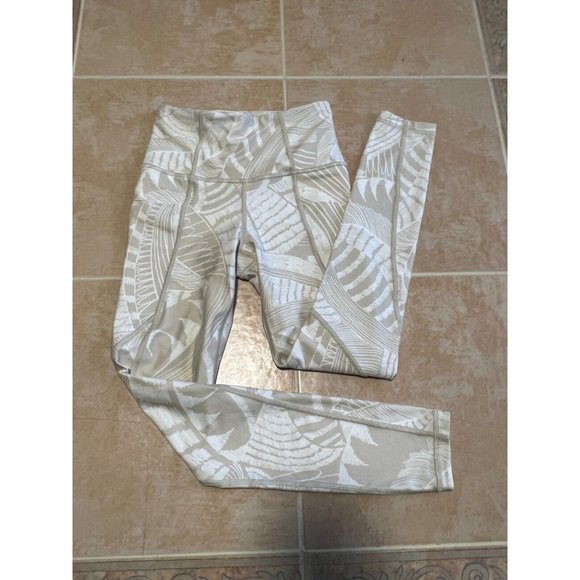 Athleta WORN ONCE  crop Legging‎ powerfully worn beige size xxs - Picture 2 of 10